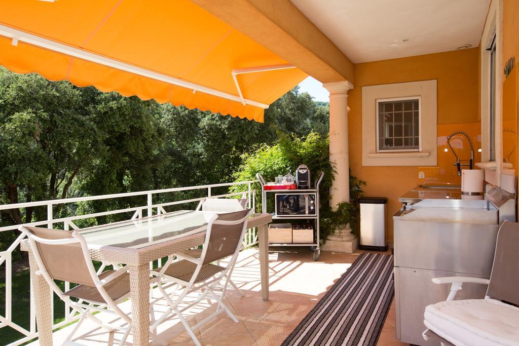 La Tarentane Hotel Grimaud Exterior photo