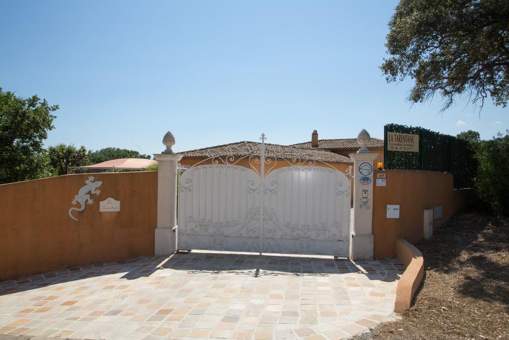 La Tarentane Hotel Grimaud Exterior photo