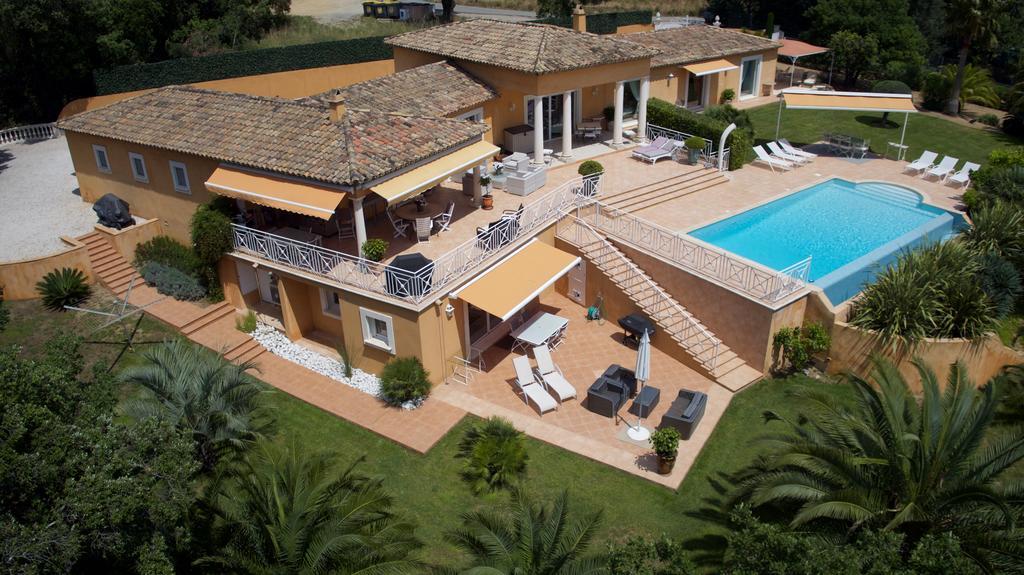 La Tarentane Hotel Grimaud Exterior photo